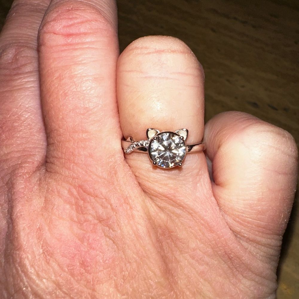 Sterling silver Moissanite Cat Ring with Crystal Accent - Picture 7 of 9